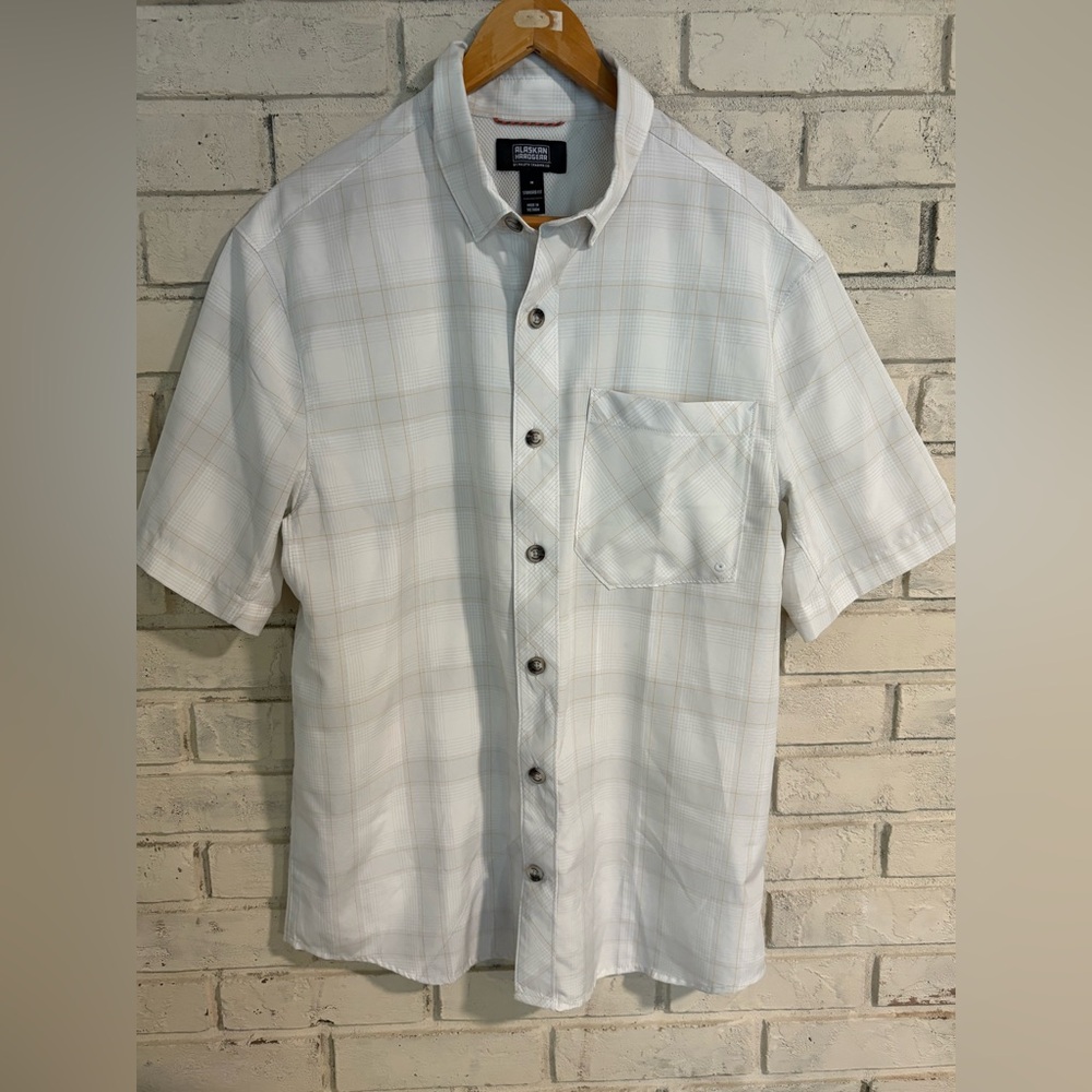 DULUTH TRADING Alaskan Hard Gear size M men’s Standard Fit vented back Like New